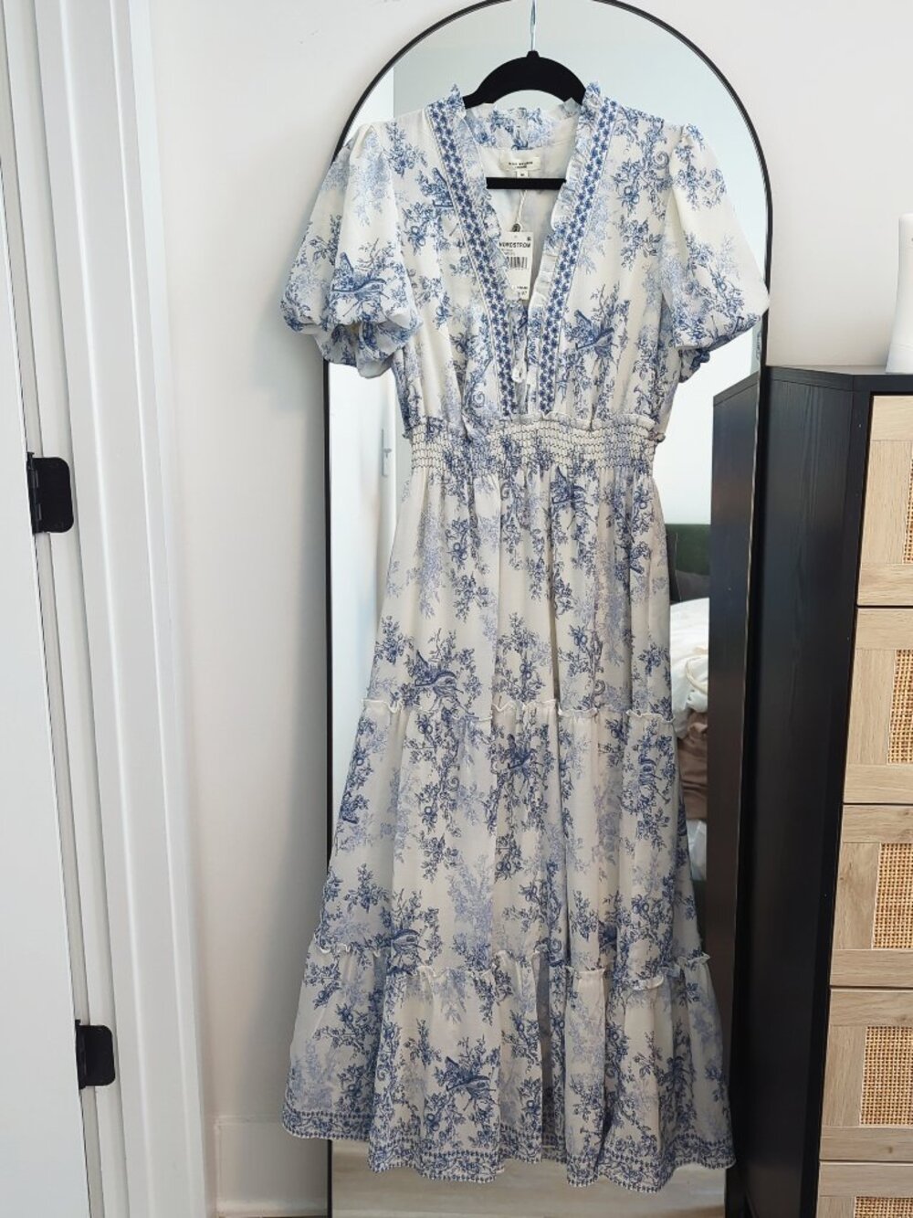 Blue and white dress size M
